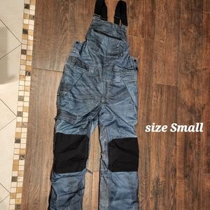 686 overall snowboarding